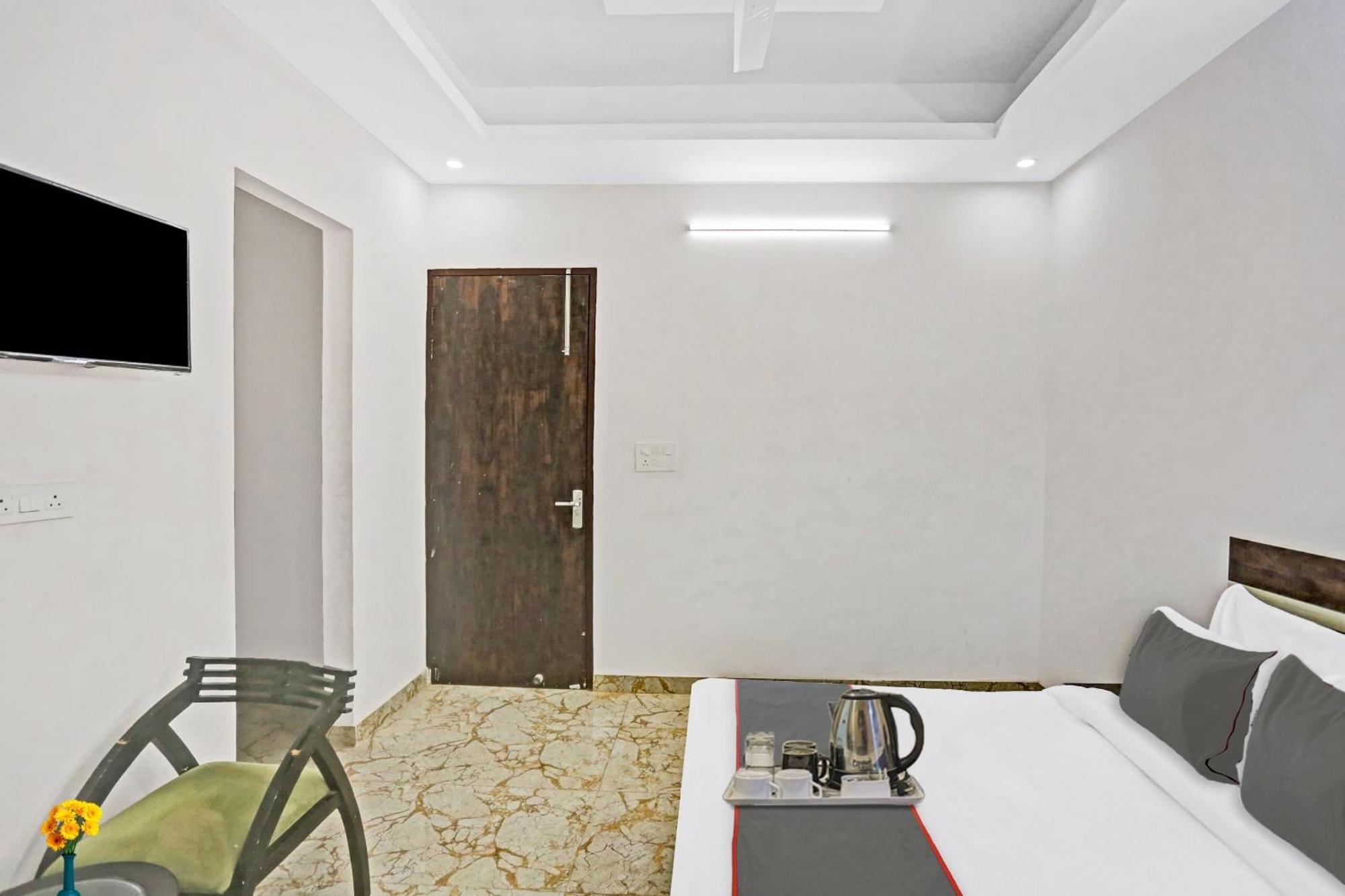 Collection O The Royal Fern Hotel Farrukhnagar ภายนอก รูปภาพ